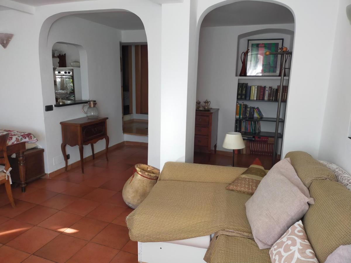 Appartamento Incantevole Con Giardino Genoa Luaran gambar